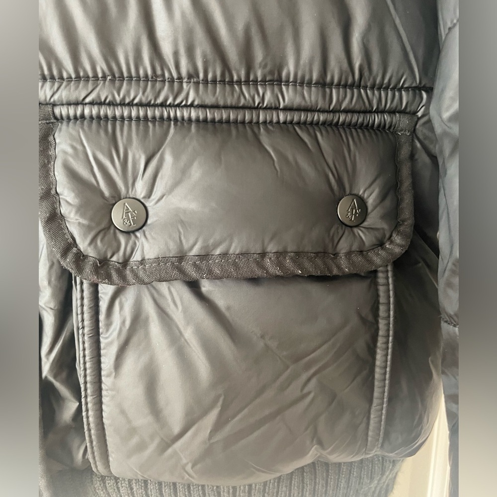 🥶 Abercrombie & Fitch Black Puffer Jacket ❄️ - Picture 4 of 15